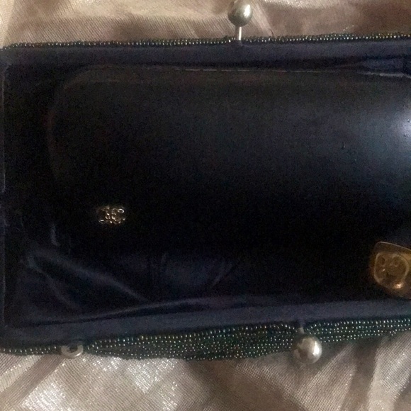 Green pearl evening clutch - Picture 3 of 4